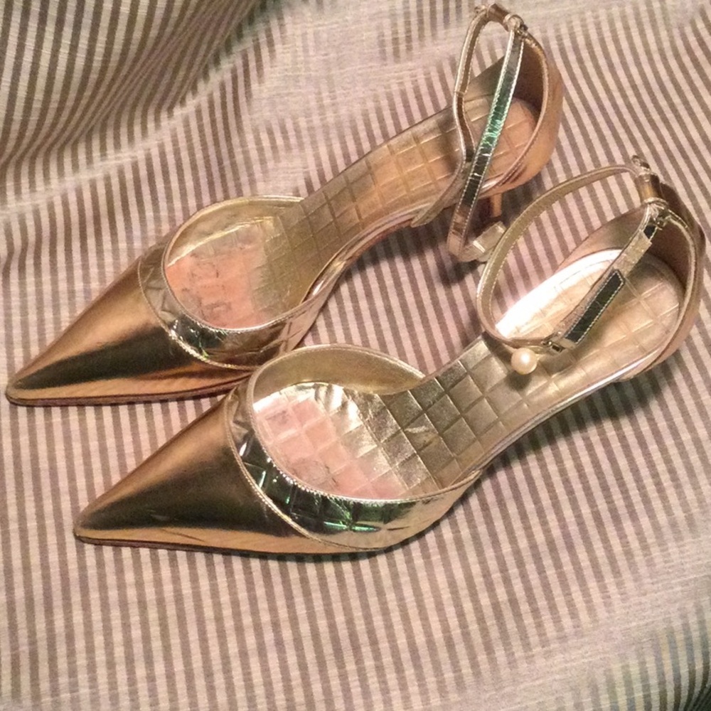 Gold Chanel leather kitten heels